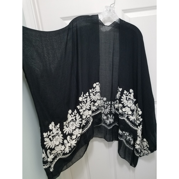 Black Cover Up White Flower Embroidered Trims BOHO Wraps - Picture 5 of 7